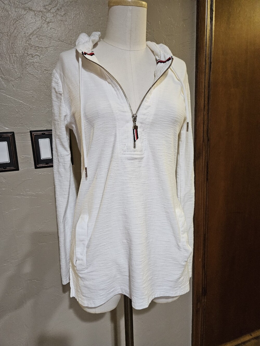 Tommy Hilfiger Hoodie Size XS